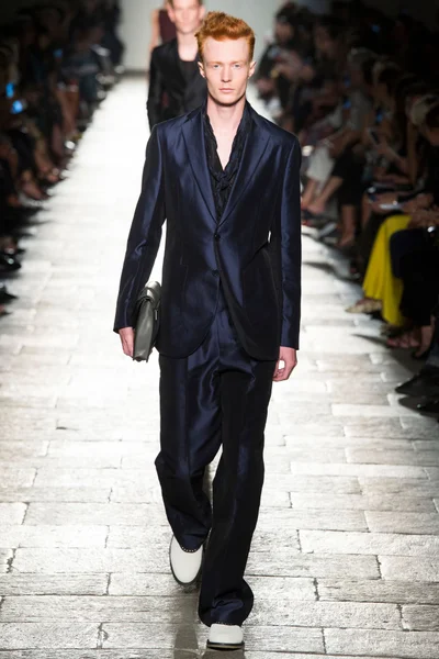 Look 31